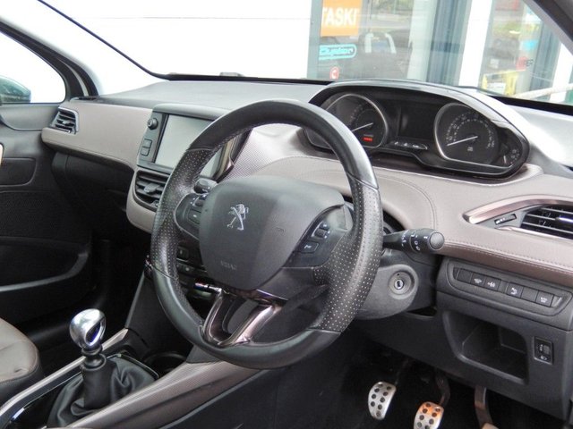 View our PEUGEOT 2008