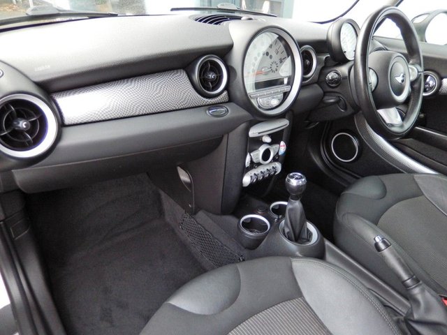 View our MINI HATCH COOPER