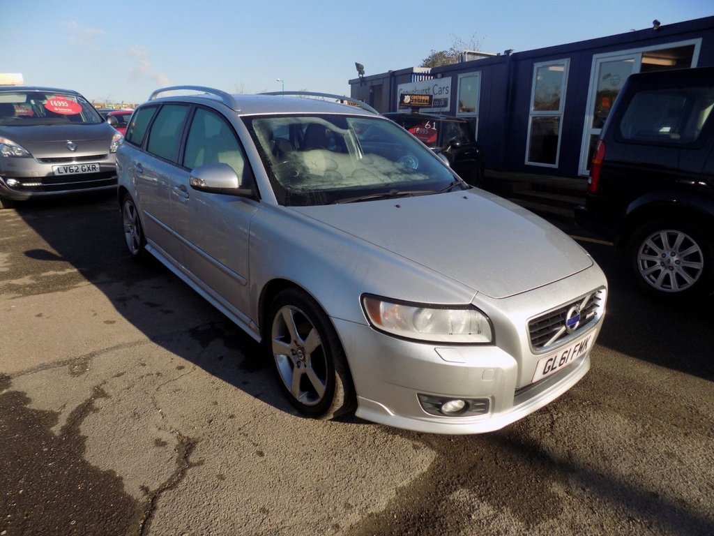 View our VOLVO V50