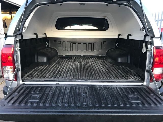 View our TOYOTA HI-LUX