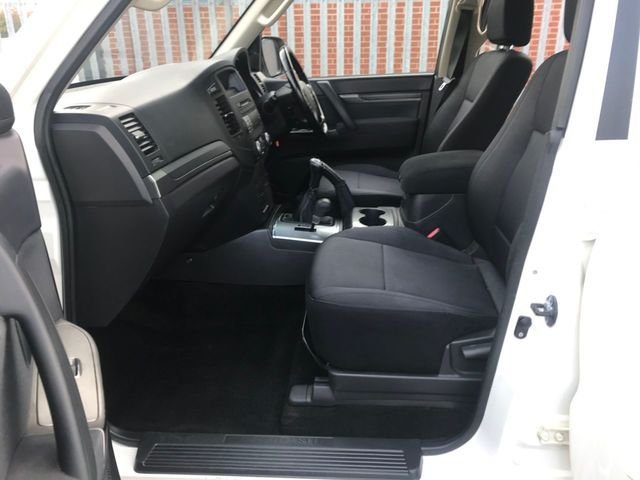 View our MITSUBISHI SHOGUN