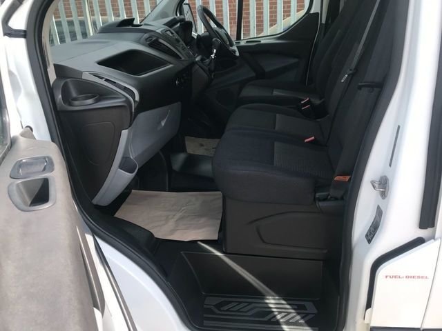 View our FORD TRANSIT CUSTOM