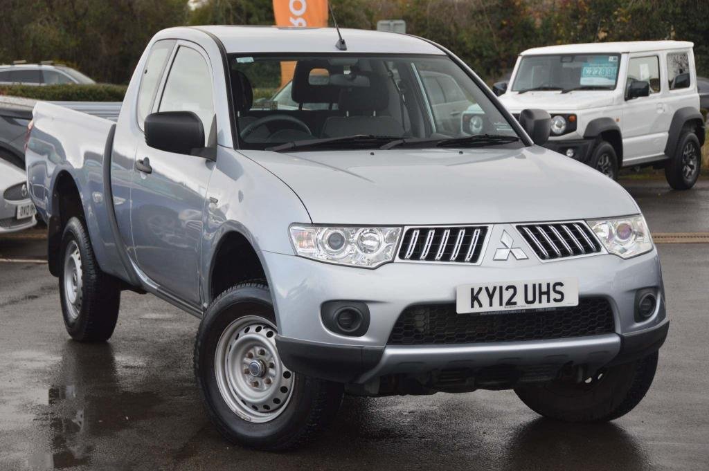 View our MITSUBISHI L200
