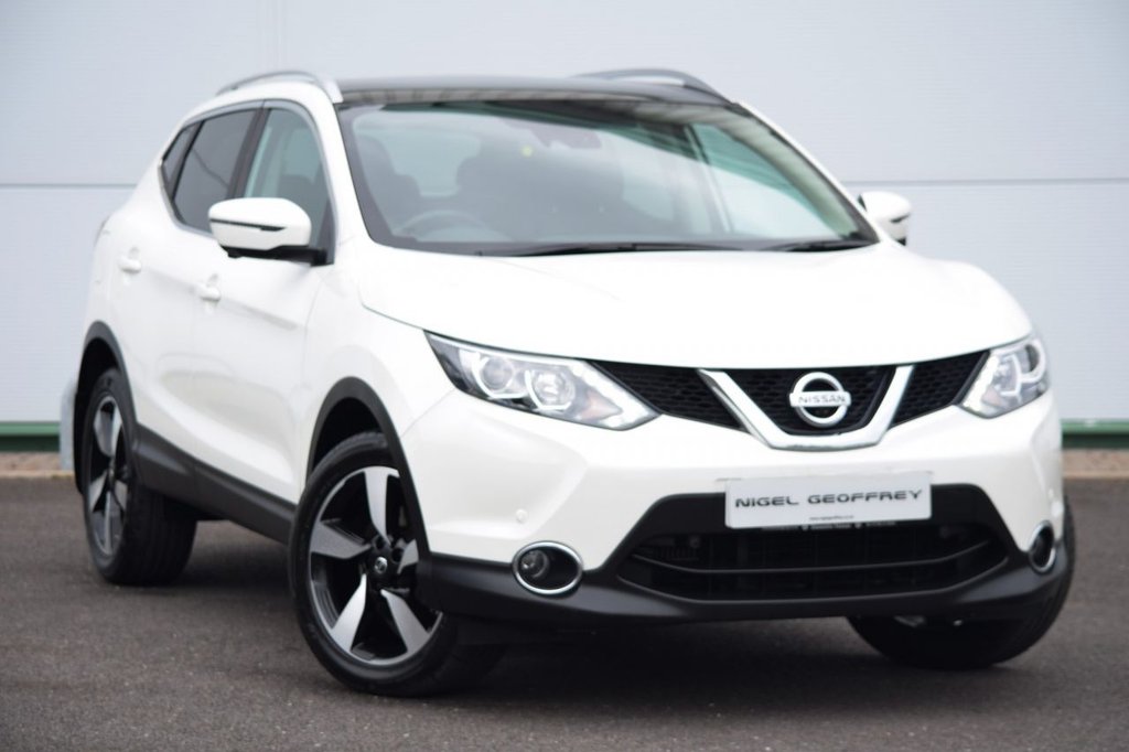 View our NISSAN QASHQAI