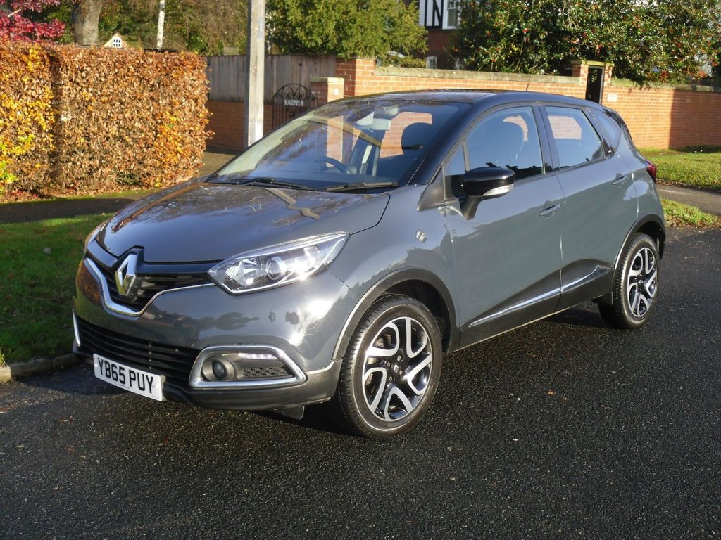 View our RENAULT CAPTUR