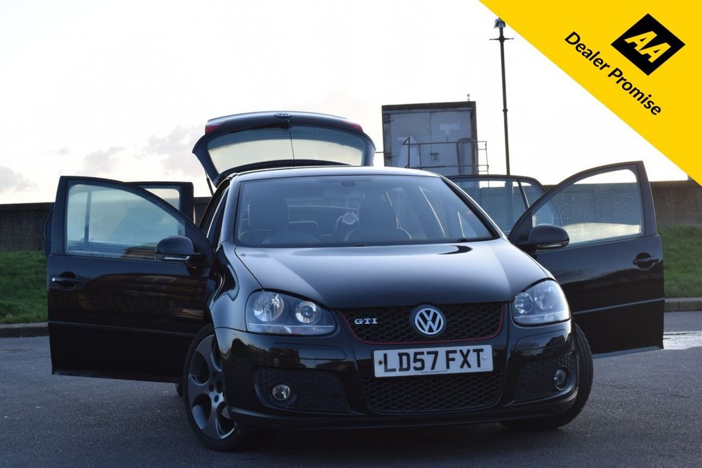 View our VOLKSWAGEN GOLF
