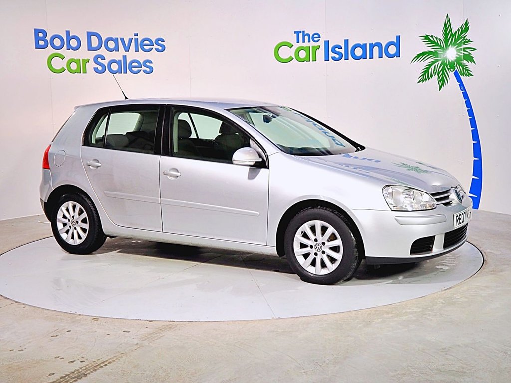 View our VOLKSWAGEN GOLF