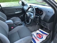 USED 2011 61 TOYOTA HI-LUX 3.0 INVINCIBLE 4X4 D-4D DCB 169 BHP ** NO VAT ** NO VAT +   LOW MILES