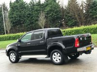 USED 2010 60 TOYOTA HI-LUX 3.0 INVINCIBLE 4X4 D-4D DCB 169 BHP FULL LEATHER + SAT NAV ** NO VAT **