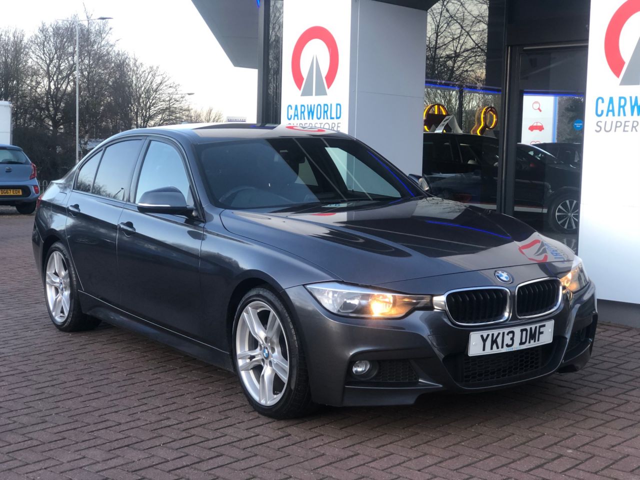 View our BMW 3 SERIES