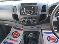 USED 2011 11 TOYOTA HI-LUX 2.5 HL2 4X4 D-4D DCB 142 BHP FULL SERVICE HISTORY + 3 KEYS