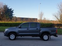 USED 2011 11 TOYOTA HI-LUX 2.5 HL2 4X4 D-4D DCB 142 BHP FULL SERVICE HISTORY + 3 KEYS