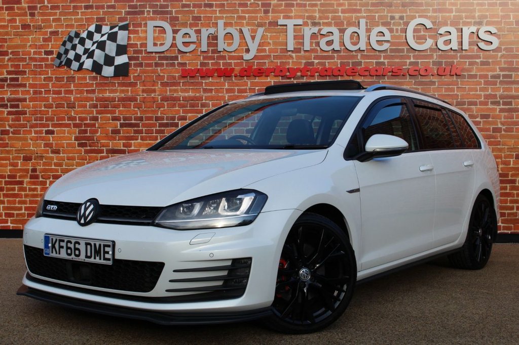 View our VOLKSWAGEN GOLF