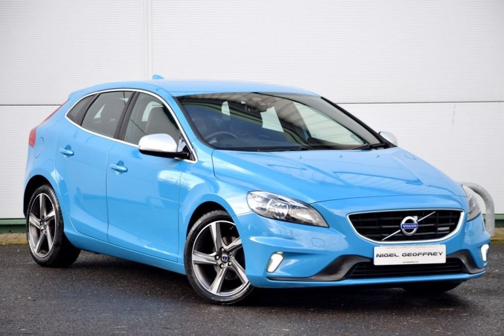 View our VOLVO V40