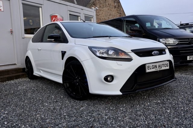 2010 10 Ford Focus RS 2.5 3dr ( 305 bhp )