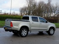 USED 2011 61 TOYOTA HI-LUX 3.0 INVINCIBLE 4X4 D-4D DCB 169 BHP NO VAT ** NO VAT ** STEEL HARD TOP