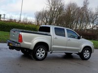 USED 2011 61 TOYOTA HI-LUX 3.0 INVINCIBLE 4X4 D-4D DCB 169 BHP NO VAT ** NO VAT ** STEEL HARD TOP