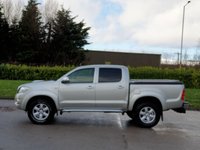 USED 2011 61 TOYOTA HI-LUX 3.0 INVINCIBLE 4X4 D-4D DCB 169 BHP NO VAT ** NO VAT ** STEEL HARD TOP
