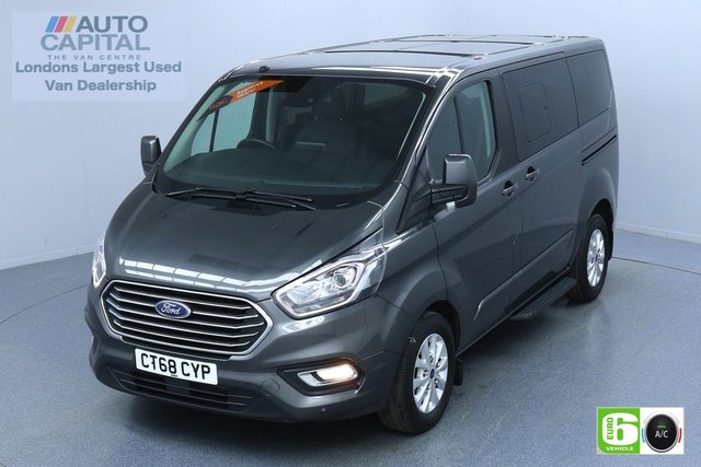 2018 68 FORD TOURNEO CUSTOM 2.0 320 TITANIUM 129 BHP SWB 8 SEATS MINIBUS AUTO
