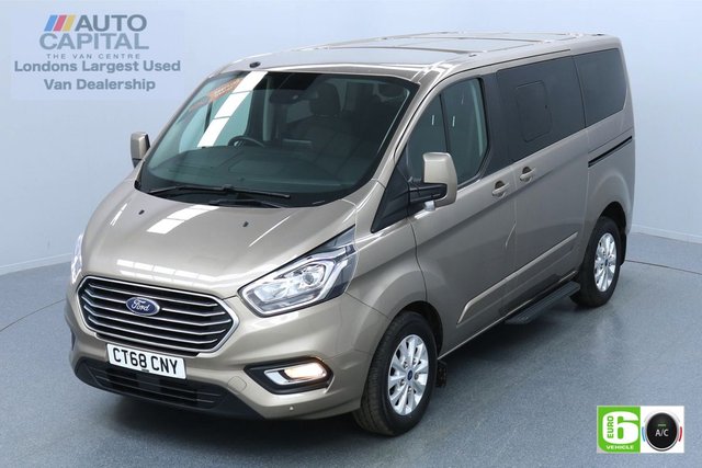 2018 68 FORD TOURNEO CUSTOM 2.0 320 TITANIUM 129 BHP SWB 8 SEATS MINIBUS AUTO