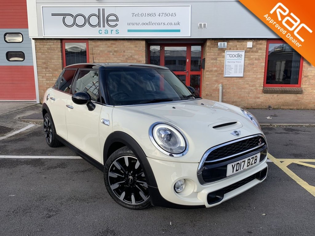 View our MINI HATCH COOPER