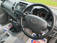 USED 2010 60 TOYOTA HI-LUX 2.5 HL3 4X4 D-4D DCB 142 BHP PRICE 7460 + VAT 1492 TOTAL = 8952
