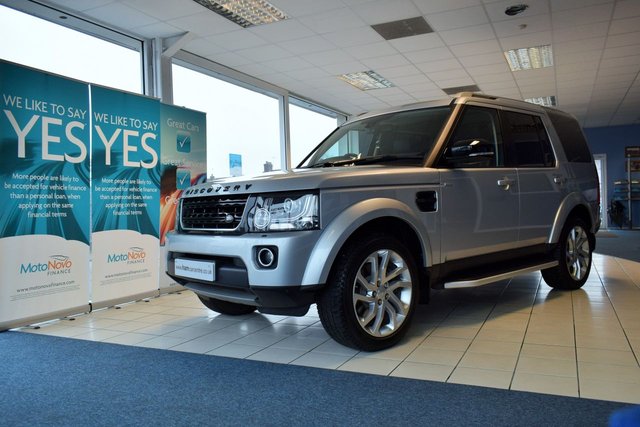 2016 16 Land Rover Discovery 4 3.0 SDV6 LANDMARK 5d 255 BHP REAR FACTORY DVDS