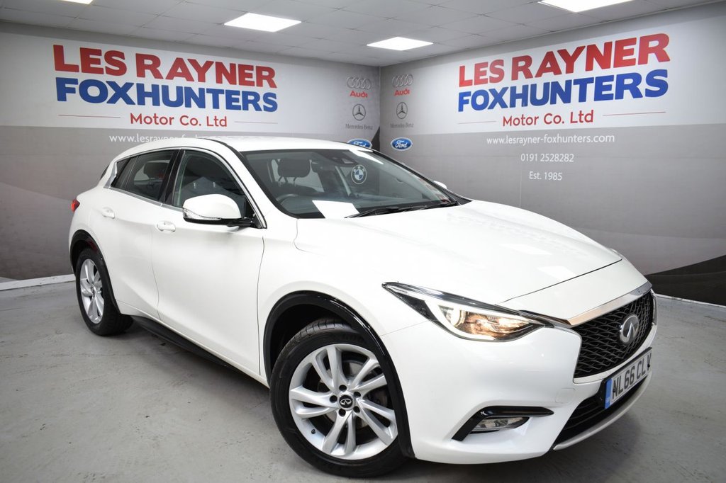 View our INFINITI Q30