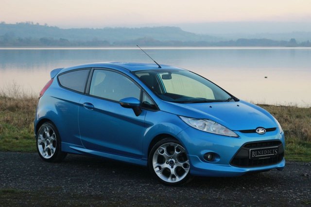 2011 11 Ford Fiesta 1.6 ZETEC S 3d 118 BHP