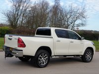 USED 2018 68 TOYOTA HI-LUX 2.4 INVINCIBLE X 4WD D-4D DCB 4d 147 BHP STILL UNDER DEALER WARRANTY !!