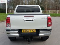 USED 2018 68 TOYOTA HI-LUX 2.4 INVINCIBLE X 4WD D-4D DCB 4d 147 BHP STILL UNDER DEALER WARRANTY !!