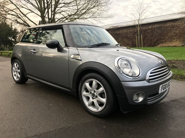 2010 10 MINI Hatch Cooper 1.6 COOPER GRAPHITE 3d 118 BHP