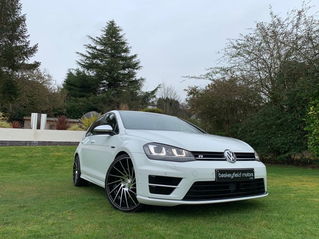 View our VOLKSWAGEN GOLF