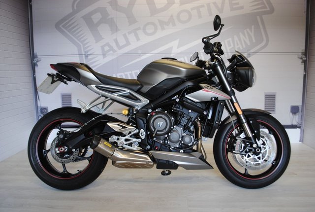 2017 67 Triumph Street Triple 765 RS