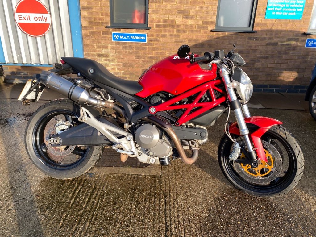 View our DUCATI M696 MONSTER
