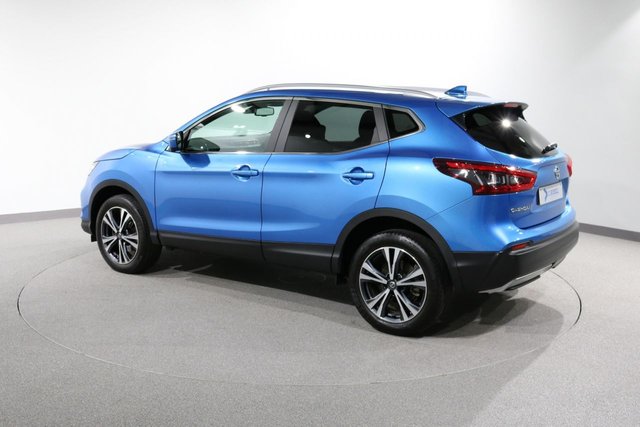 View our NISSAN QASHQAI