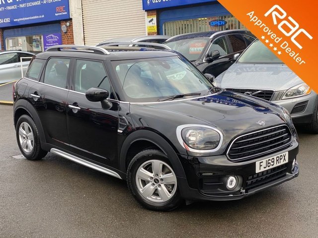 2019 69 MINI Countryman 1.5 COOPER CLASSIC 5d 134 BHP