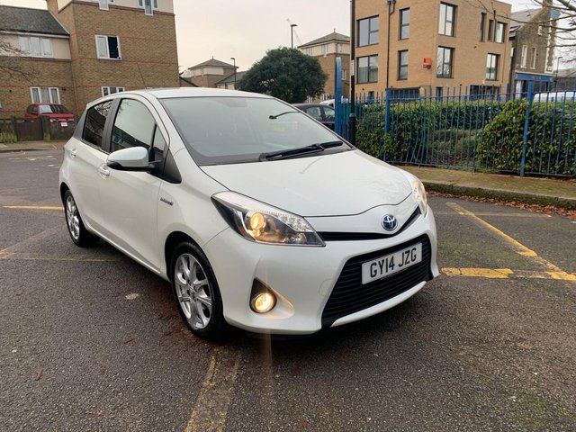 2014 14 Toyota Yaris 1.5 HYBRID TREND 5d 61 BHP