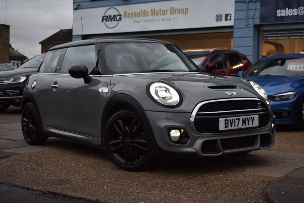 View our MINI HATCH COOPER