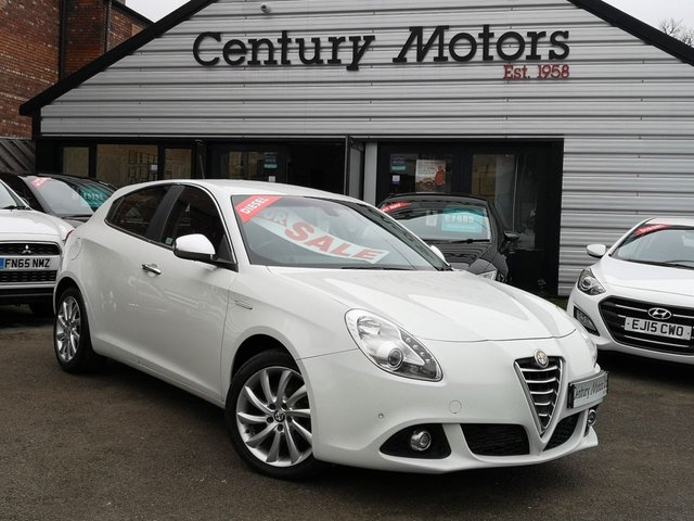 2015 15 Alfa Romeo Giulietta 1.6 JTDM-2 BUSINESS EDITION 5d - COLOUR SAT NAV