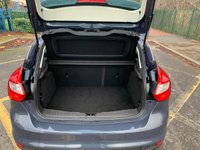 USED 2012 62 FORD FOCUS 1.6 ZETEC 5d 124 BHP 