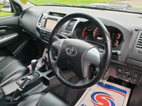 USED 2015 15 TOYOTA HI-LUX 3.0 INVINCIBLE 4X4 D-4D DCB 169 BHP SAT NAV + LEATHER + PARKING SENSORS