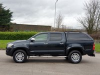 USED 2015 15 TOYOTA HI-LUX 3.0 INVINCIBLE 4X4 D-4D DCB 169 BHP SAT NAV + LEATHER + PARKING SENSORS