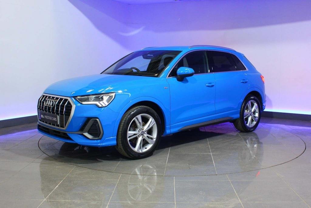 View our AUDI Q3