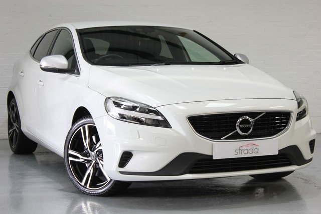 2017 67 Volvo V40 2.0 D3 R-DESIGN PRO 5d 148 BHP