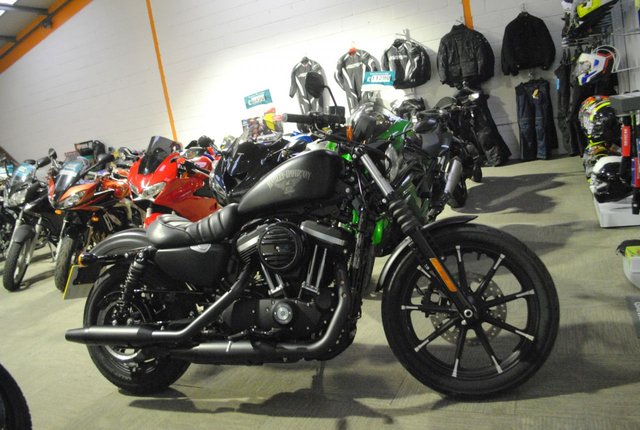2018 18 Harley-Davidson XL 883 N Iron 18 SPORTSTER