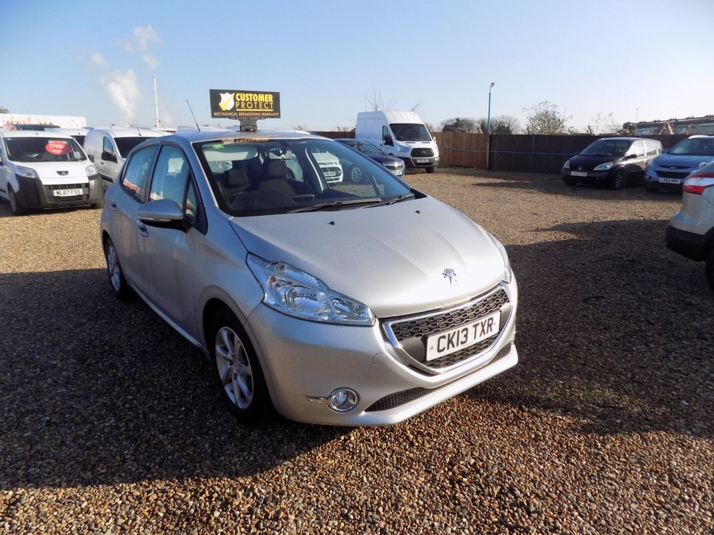 View our PEUGEOT 208