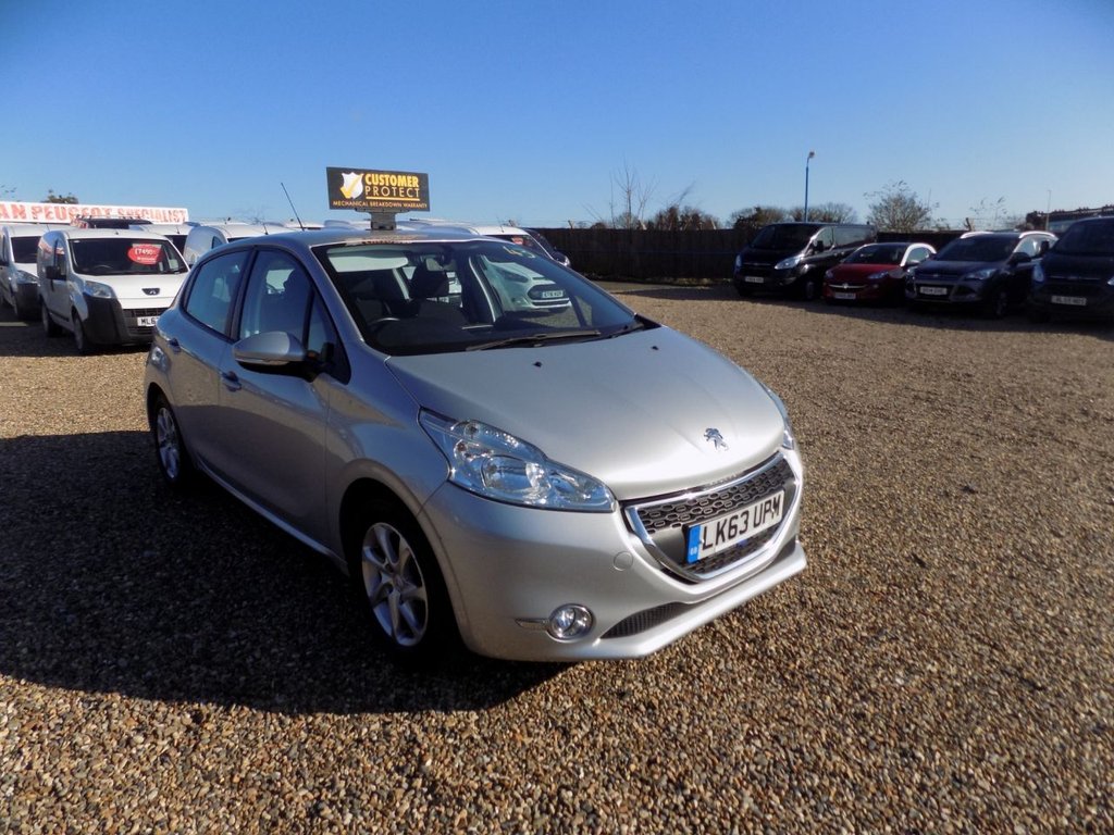 View our PEUGEOT 208