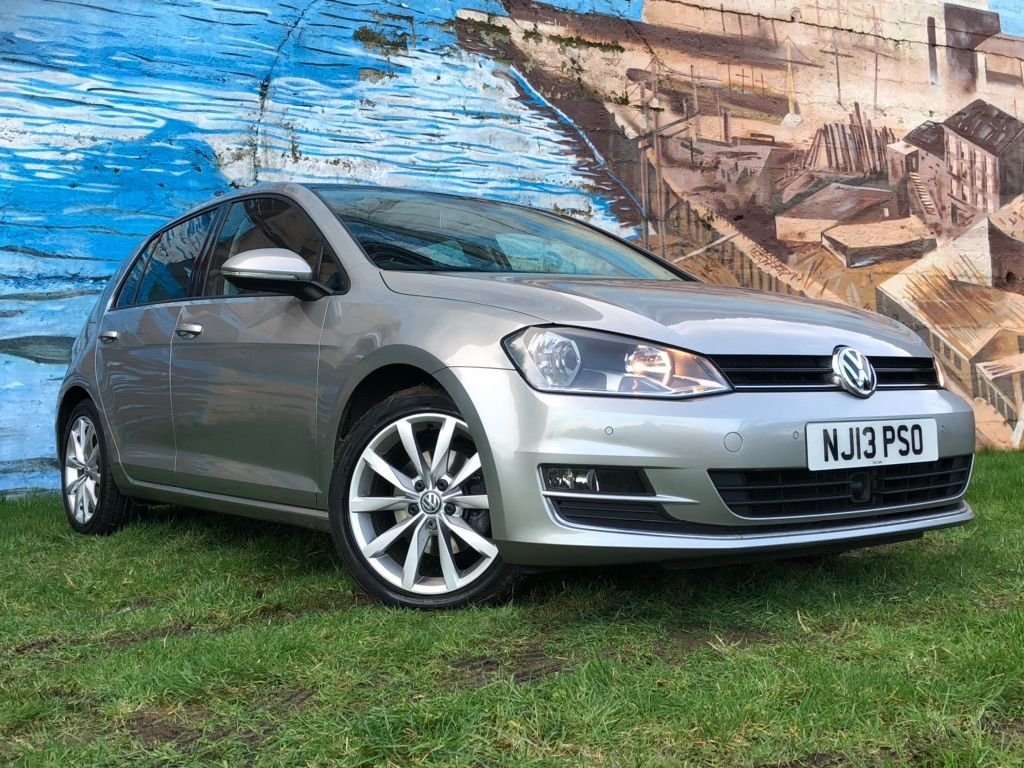 View our VOLKSWAGEN GOLF
