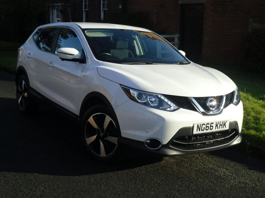 View our NISSAN QASHQAI